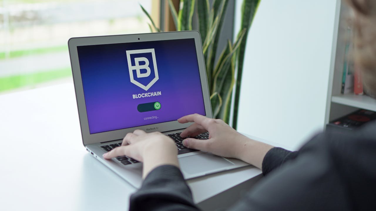 Define your business with the best logo Define your business with the best logo